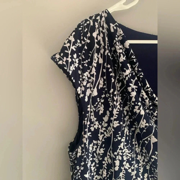 Woman’s Jessica Howard Vintage Navy &White Floral MIDI Stretch Jersey Plus Dress - Picture 5 of 12
